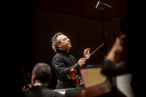 <em>In anteprima</em> – Direttore: George Pehlivanian