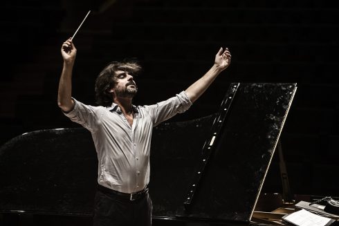 L’Orchestra I Pomeriggi Musicali con Alessandro Cadario e Francesca Dego suonano a Bologna