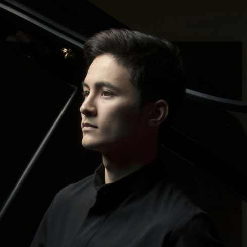 Direttore: Niklas Benjamin Hoffmann, Pianoforte: Arsenii Moon – <em>In anteprima</em>