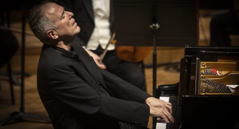 Pianoforte concertatore: Alexander Lonquich, pianoforte: Martina Meola
