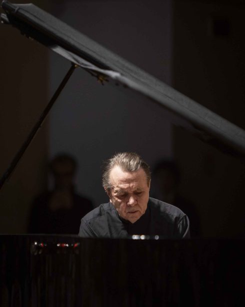 <em>In anteprima</em> – Direttore: Ryan McAdams, pianoforte: Mikhail Pletnëv