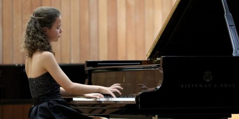 Pianoforte concertatore: Alexander Lonquich, pianoforte: Martina Meola